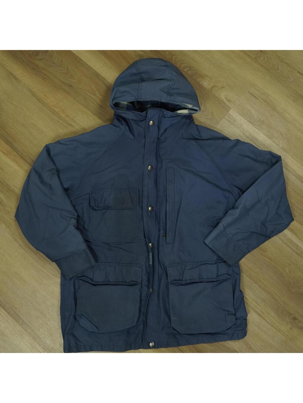 Vintage The Woolrich Woman Navy Hooded Parka Jacket Plaid Lined Outdoor Workwear